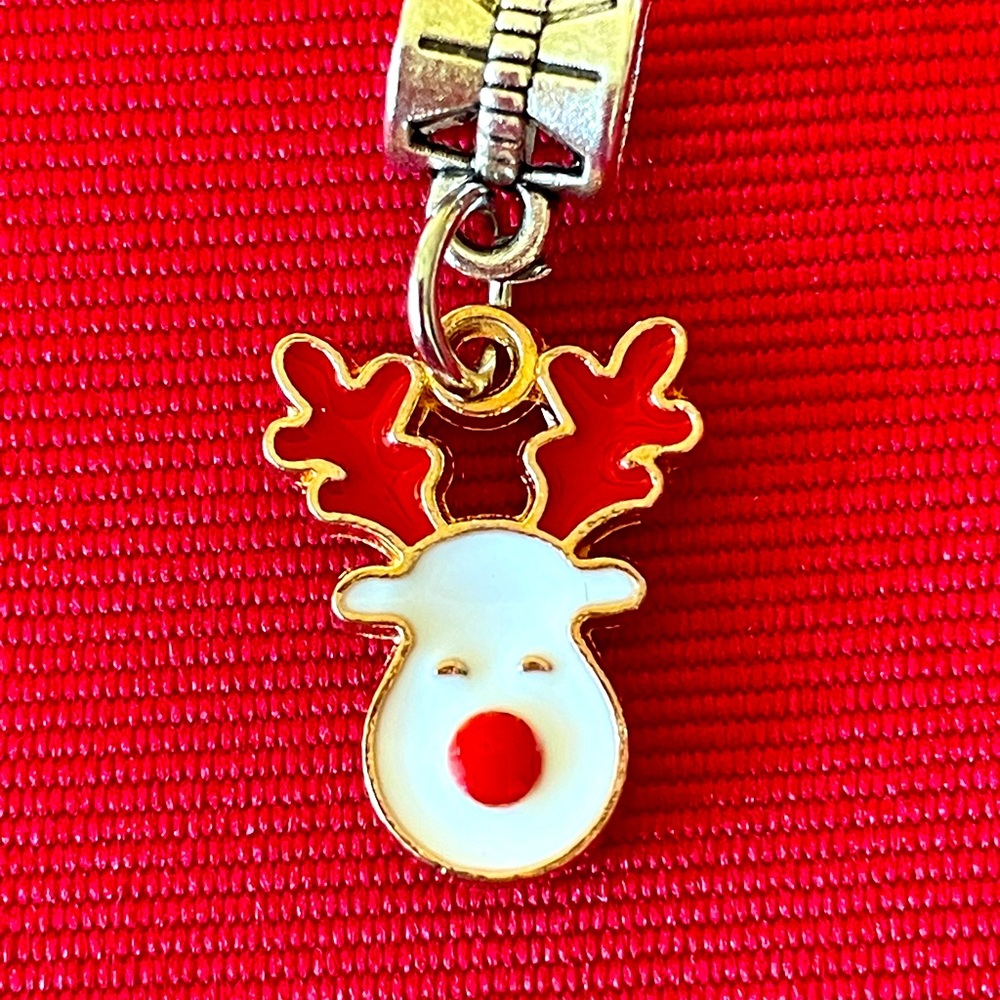 🛍️ 3 for $12 Christmas reindeer charm for bracelet or necklace